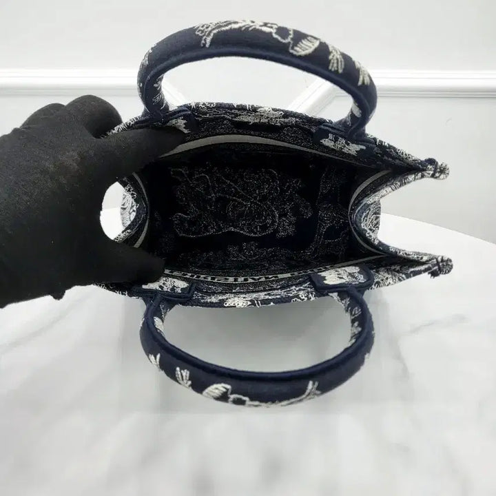 [SOLD OUT] 디올 트왈드 주이 북토트 스몰 M1265ZRGO