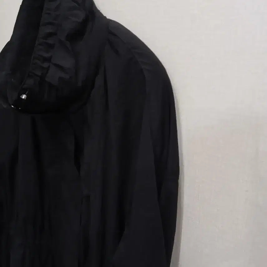 [BUNJANG] Hazzys Black Windbreaker Jacket Spring Collection / 헤지스 블랙 바람막이 자켓  봄제품