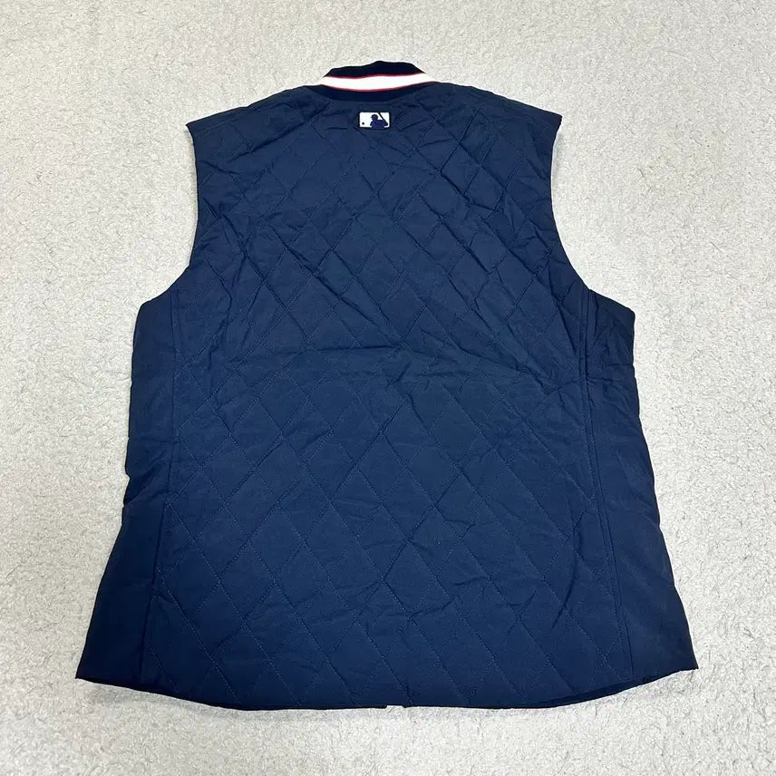 [BUNJANG] MLB New York Yankees Quilted Vest Navy 105 / MLB 뉴욕 양키스 퀼팅 조끼 네이비 105