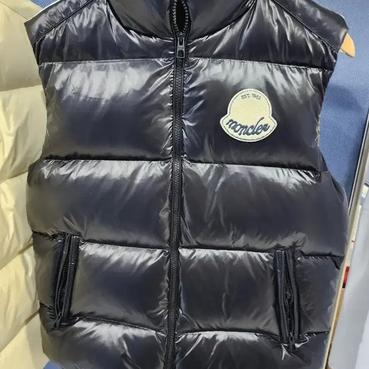 [BUNJANG] Moncler Vest / 몽클 조끼