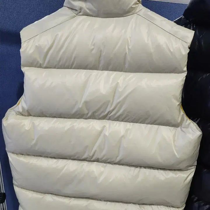 [BUNJANG] Moncler Vest / 몽클 조끼