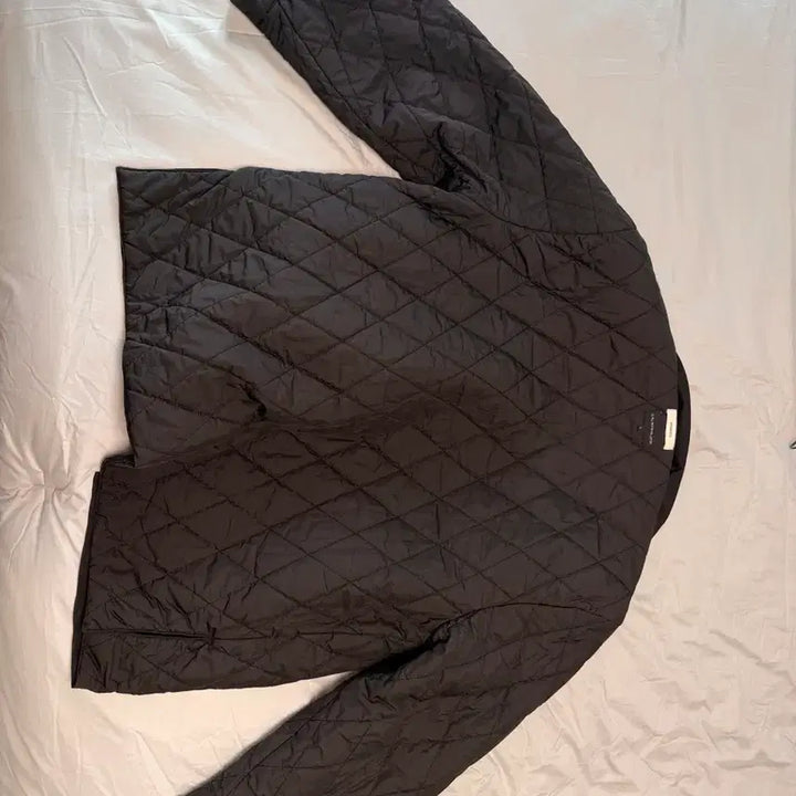 [BUNJANG] Amomento Reversible Quilted Jacket / 아모멘토 리버시블 퀼팅 자켓