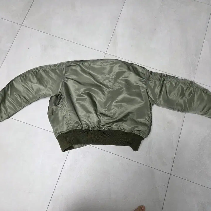 [BUNJANG] Outstandind L-2B Olive Jacket / 아웃스탠딩 L-2B 올리브 M사이즈
