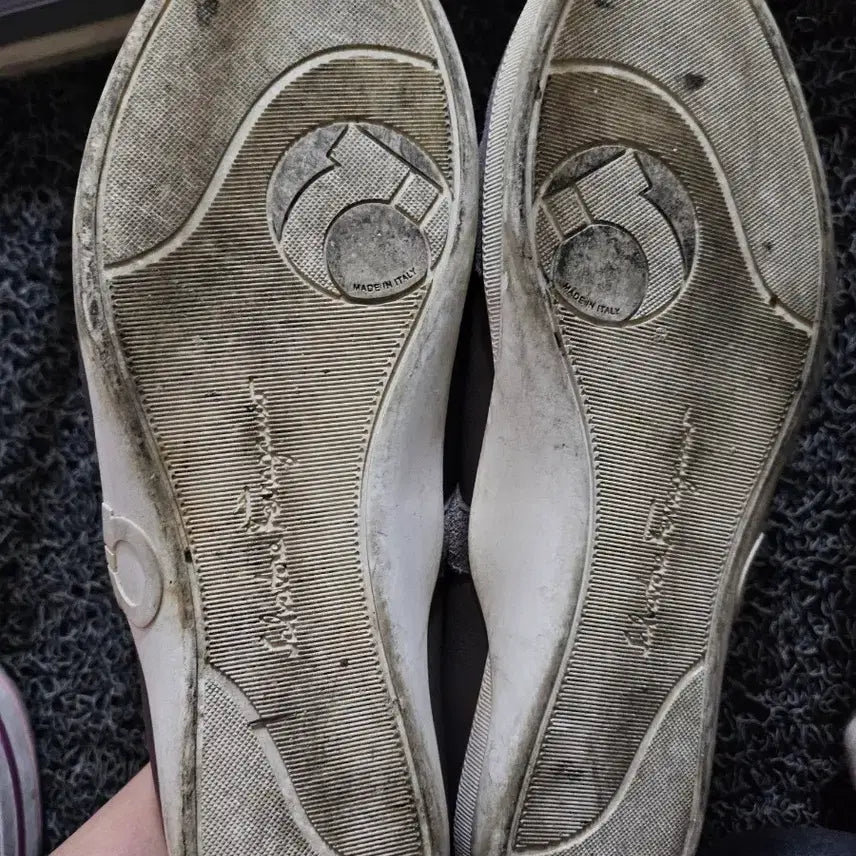 [BUNJANG] Ferragamo Suede Leather Sneakers / 페라가모 스웨이드 가죽 스니커즈