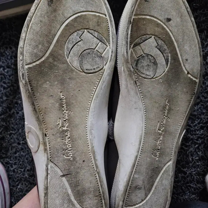 [BUNJANG] Ferragamo Suede Leather Sneakers / 페라가모 스웨이드 가죽 스니커즈