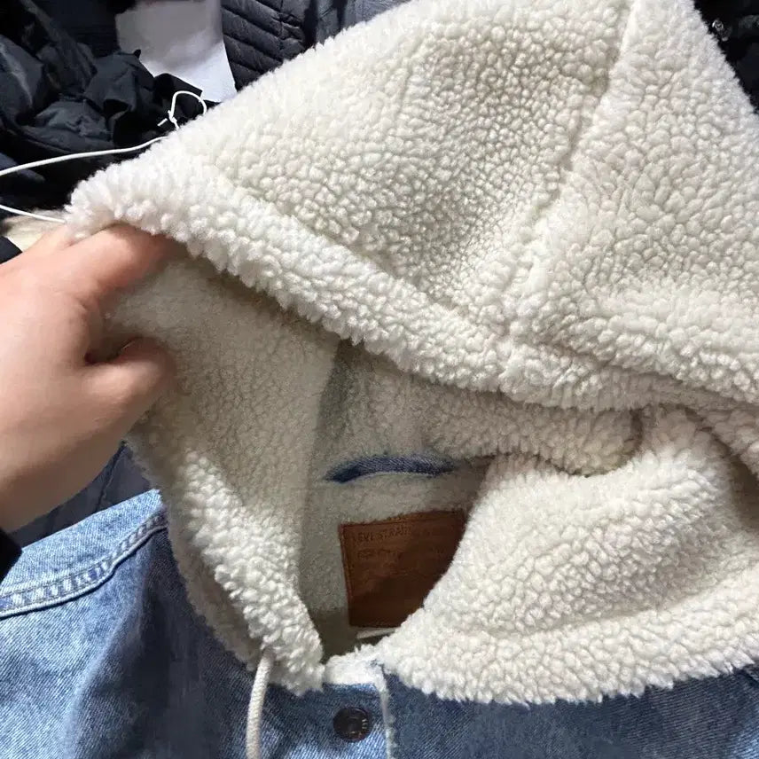 [BUNJANG] Levi's Premium Denim Jacket / 리바이스 프리미엄 후드 양털 데님 청자켓 M