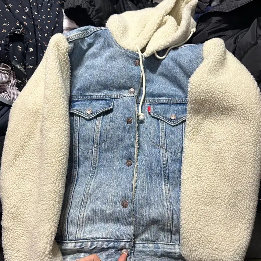 [BUNJANG] Levi's Premium Denim Jacket / 리바이스 프리미엄 후드 양털 데님 청자켓 M