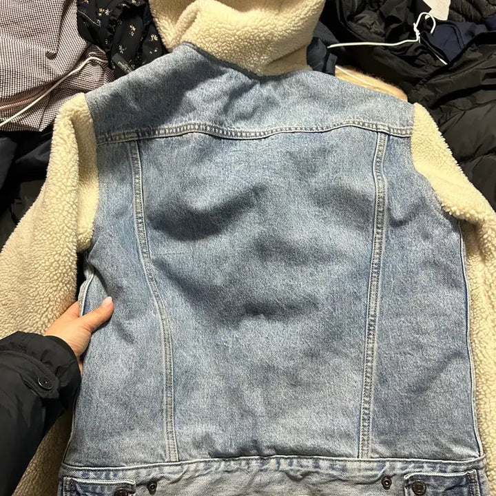 [BUNJANG] Levi's Premium Denim Jacket / 리바이스 프리미엄 후드 양털 데님 청자켓 M