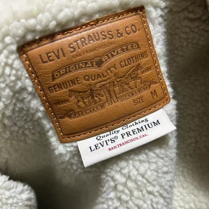 [BUNJANG] Levi's Premium Denim Jacket / 리바이스 프리미엄 후드 양털 데님 청자켓 M