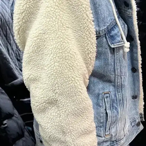 [BUNJANG] Levi's Premium Denim Jacket / 리바이스 프리미엄 후드 양털 데님 청자켓 M