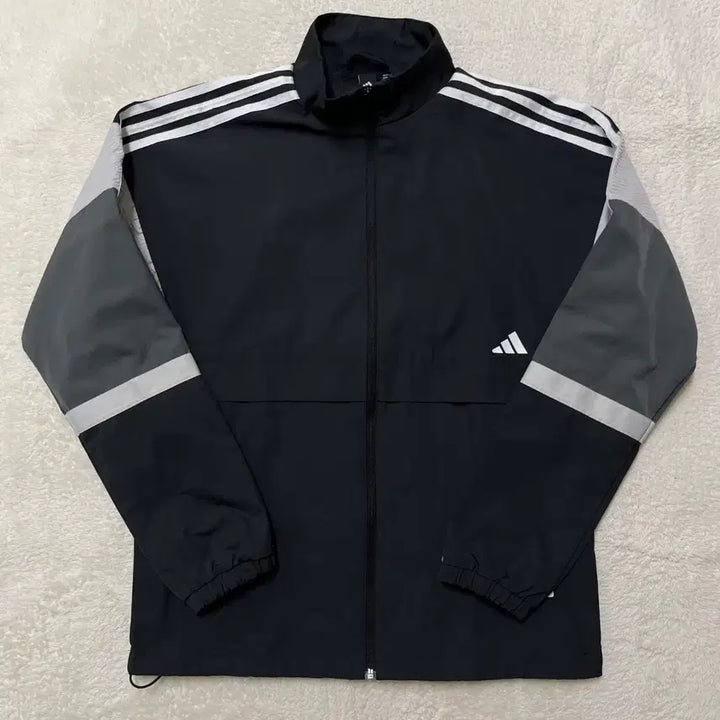 [BUNJANG] Adidas Windbreaker / 아디다스 바람막이