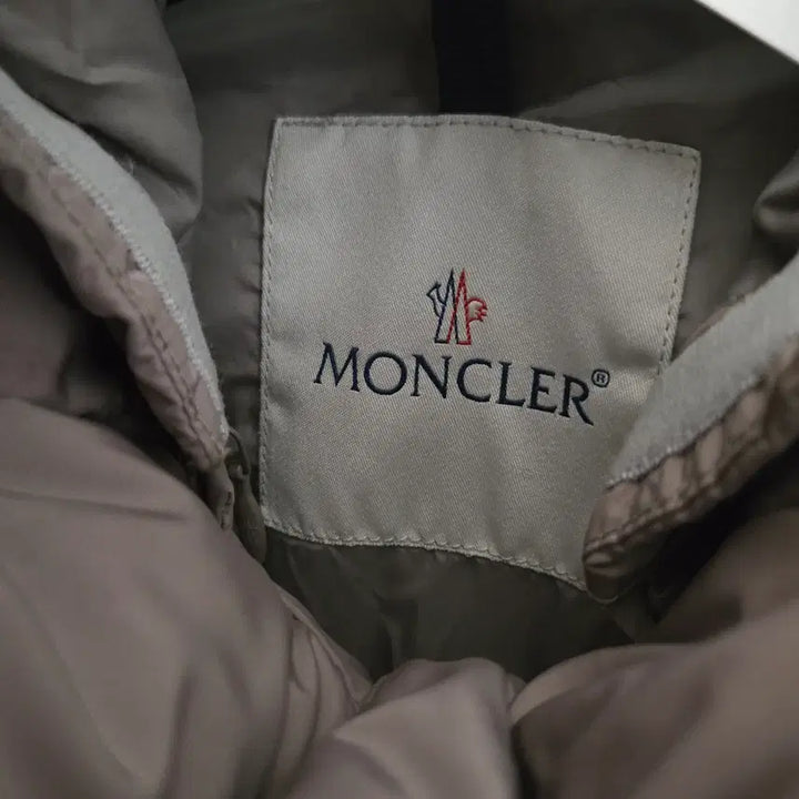 [BUNJANG] Moncler Beige Down Padded Jacket / 몽클레어 베이지 다운 패딩점퍼