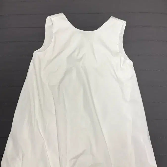 [SOLD OUT] 흰색 민소매 벌룬 원피스 FREE 판매합니다.