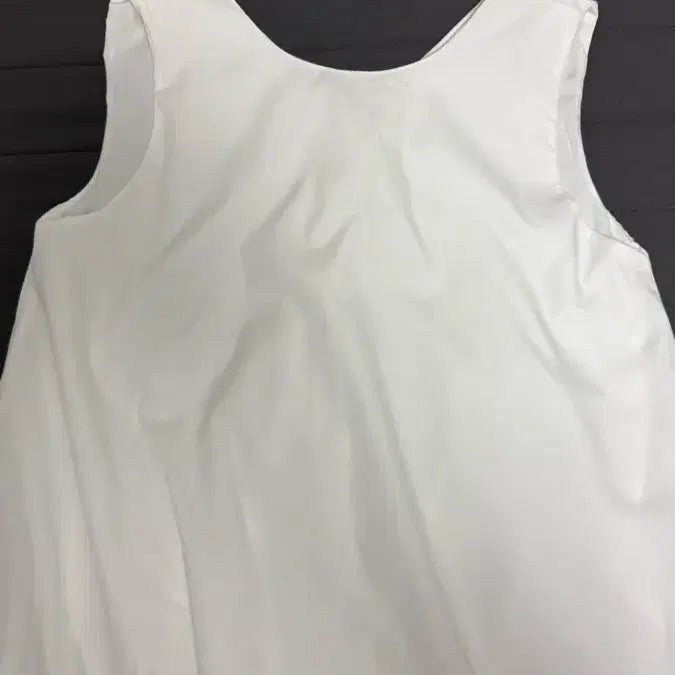 [SOLD OUT] 흰색 민소매 벌룬 원피스 FREE 판매합니다.
