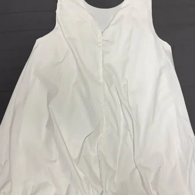 [SOLD OUT] 흰색 민소매 벌룬 원피스 FREE 판매합니다.