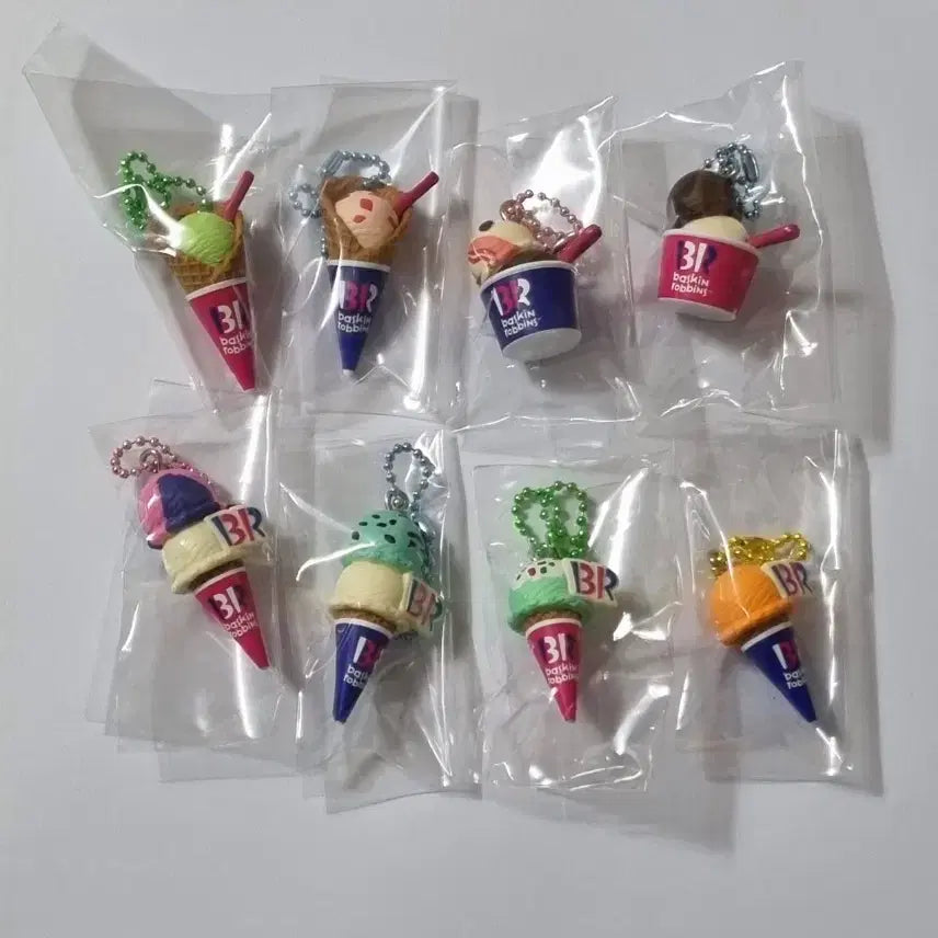 [BUNJANG] Baskin Robbins Gacha Blind Box Keyring Full Package / 미개봉 풀세트) 배스킨라빈스 가챠 식완 키링 베스킨라빈스