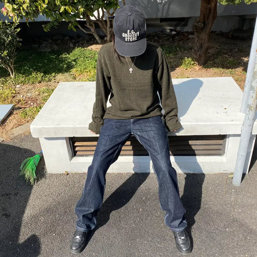 [BUNJANG] [INTERMEZZO] Vintage Texture Button Point Knit / [INTERMEZZO] 빈티지 텍스처 버튼 포인트 니트