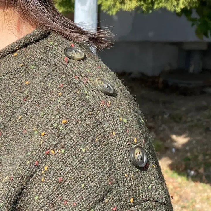 [BUNJANG] [INTERMEZZO] Vintage Texture Button Point Knit / [INTERMEZZO] 빈티지 텍스처 버튼 포인트 니트