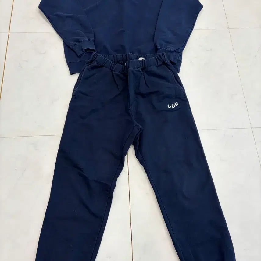 [BUNJANG] Dteuro MSK Quarter House Sweatshirt & Sweatpants Set (Size M) / 듀테로 MSK 쿼터집 스웻 M (디그레 스웻팬츠 포함)