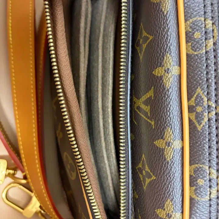 [BUNJANG] Louis Vuitton Nil M14016 Bag / 루이비통 닐 M14016 새상품급 판매합니다.
