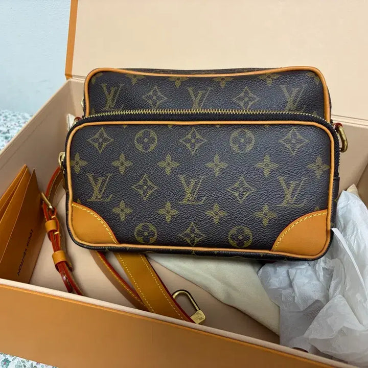 [BUNJANG] Louis Vuitton Nil M14016 Bag / 루이비통 닐 M14016 새상품급 판매합니다.