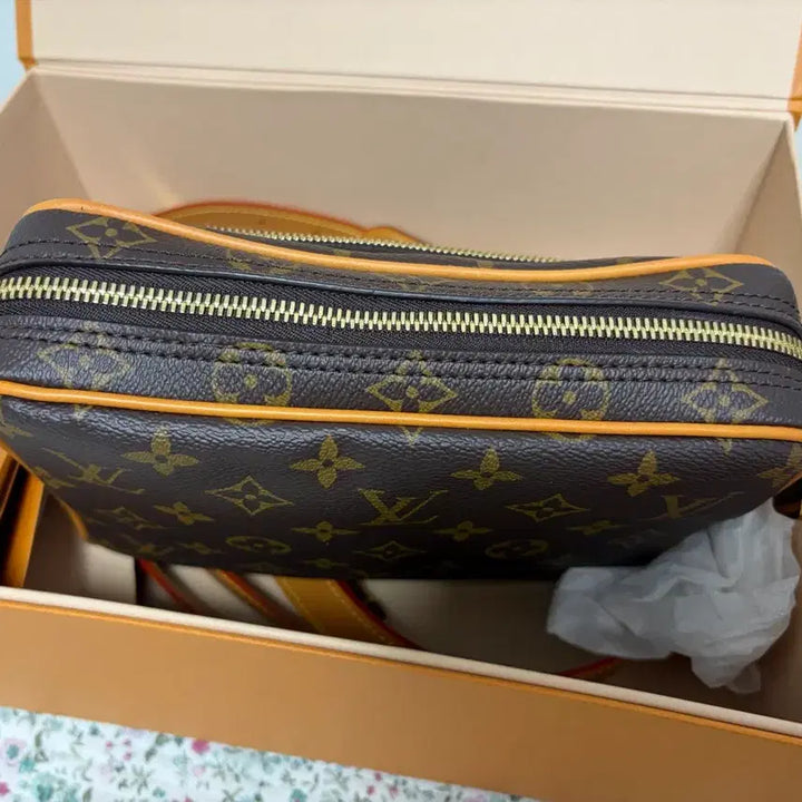 [BUNJANG] Louis Vuitton Nil M14016 Bag / 루이비통 닐 M14016 새상품급 판매합니다.
