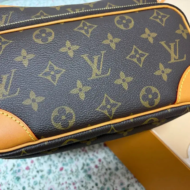 [BUNJANG] Louis Vuitton Nil M14016 Bag / 루이비통 닐 M14016 새상품급 판매합니다.