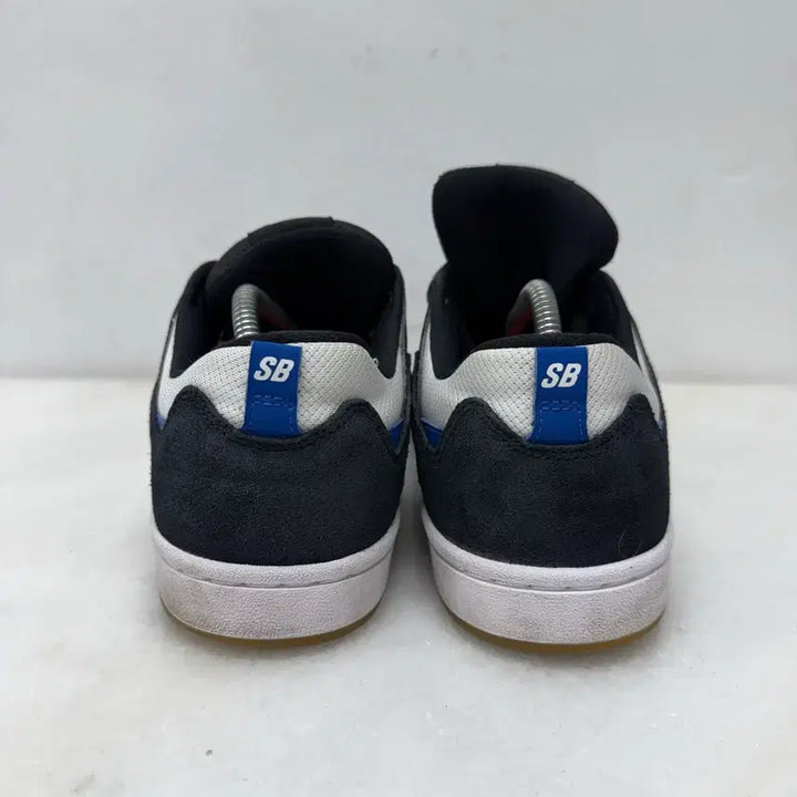 [BUNJANG] Nike SB El.l.ip Sneakers / (280)나이키 운동화 SB엘리웁