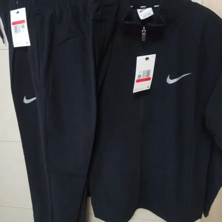 [BUNJANG] Nike Training Suit Set (L, New) / 나이키 블랙 트레이닝복 춘추용세트 L 새상품