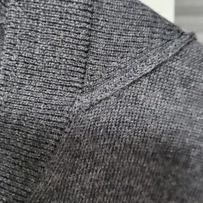 [BUNJANG] Burberry Gray Round Neck Knit / 버버리 그레이 라운드넥 니트