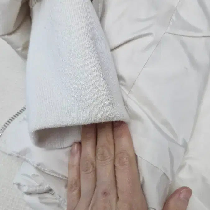 [BUNJANG] ROOM.9 Ivory Padded Jacket (New) / ROOM.9 아이보리 패딩 점퍼 새제품