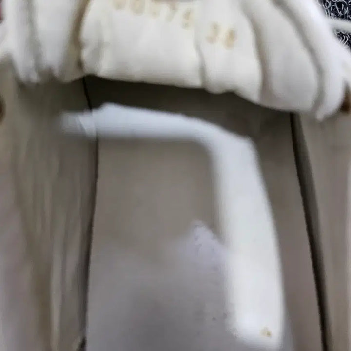 [BUNJANG] Louis Vuitton White Sneakers / 루이비통 화이트 스니커즈 운동화