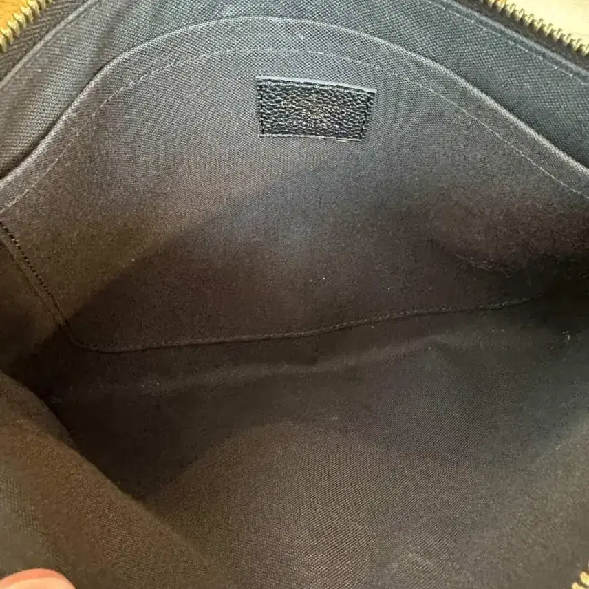 [BUNJANG] Louis Vuitton Daily Pouch / 루이비통 앙프렝뜨 데일리 파우치