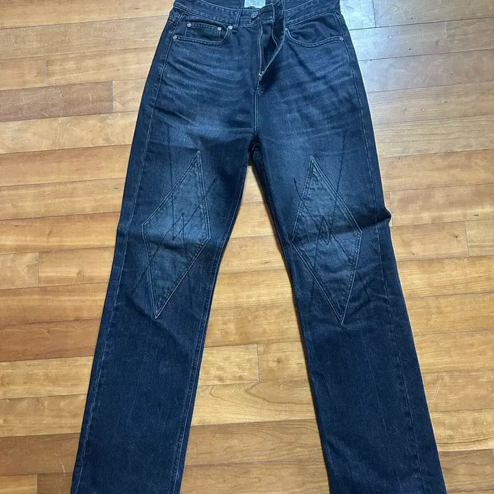 [BUNJANG] Etce Black Denim Patch / etce 패치 흑청 다이아 데님 이티씨이