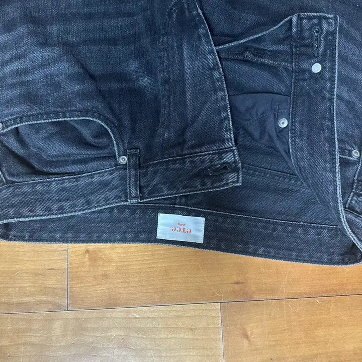 [BUNJANG] Etce Black Denim Patch / etce 패치 흑청 다이아 데님 이티씨이