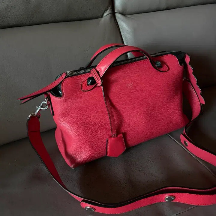 [BUNJANG] Fendi By The Way Medium Red / 펜디 바이더웨이 미듐 레드