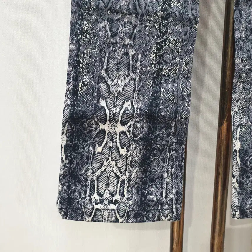 [BUNJANG] Sculptor Python Bootcut Pants S / (JJ29331)스컬프터 파이톤 부츠컷 팬츠 S