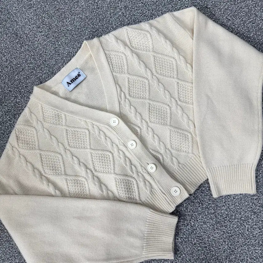 [BUNJANG] Ames Cable Knit Cardigan / Ames 크롭 케이블 니트 가디건