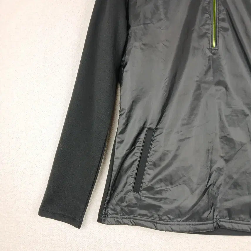 [BUNJANG] Puma Black/Fluorescent Green Half-Zip Windbreaker (Size 90) / 푸마 여성 블랙/형광색 후드 바람막이 반집업 티셔츠(90)