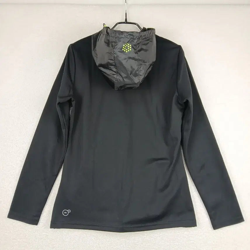 [BUNJANG] Puma Black/Fluorescent Green Half-Zip Windbreaker (Size 90) / 푸마 여성 블랙/형광색 후드 바람막이 반집업 티셔츠(90)