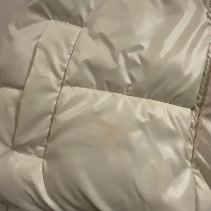 [BUNJANG] Ivory Padded Vest / 아이보리 패딩 조끼