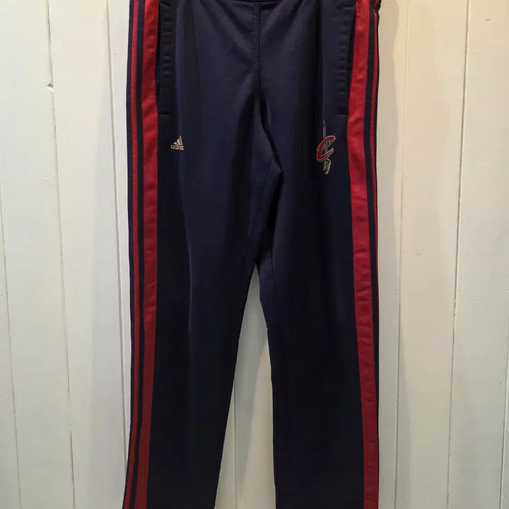 [BUNJANG] NBA Cavaliers Team Track Pants / adidas [아디다스] NBA 캐벌리어스 팀 트랙팬츠