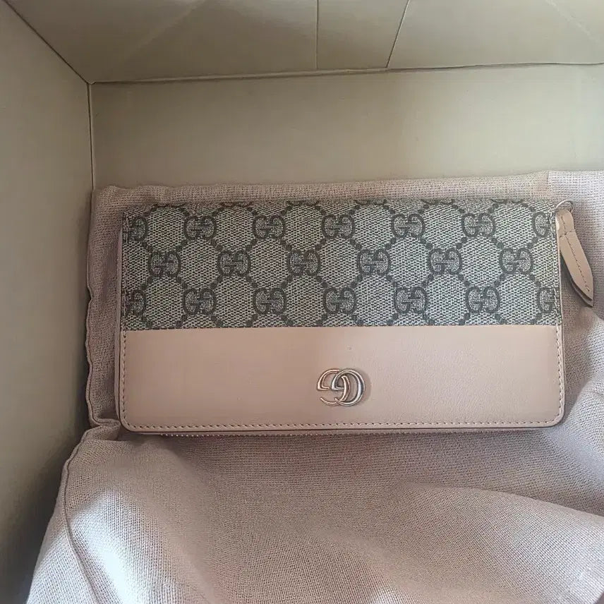 [BUNJANG] Gucci GG Marmont Bicolor Zipper Wallet (New) / [구찌 GG마몽]바이컬러 지퍼 지갑 새상품