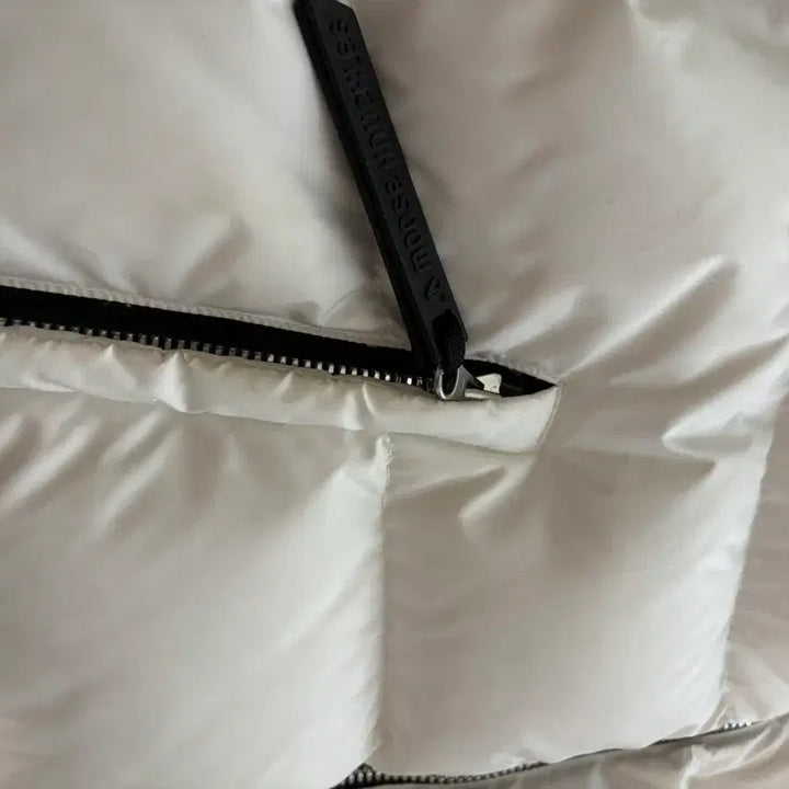 [BUNJANG] Moose Knuckles White Puffer Jacket / 무스너클 화이트 푸퍼 패딩