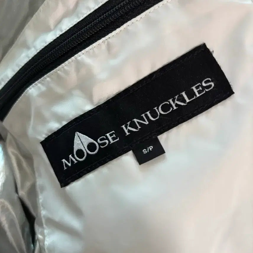 [BUNJANG] Moose Knuckles White Puffer Jacket / 무스너클 화이트 푸퍼 패딩
