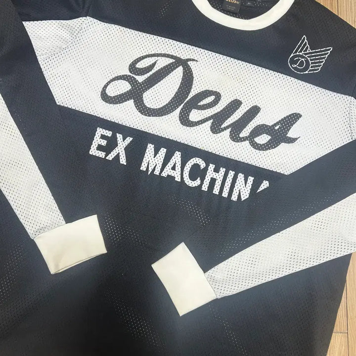 [SOLD OUT] 데우스 엑스 마키나 세이버 모토 저지 블랙 XL