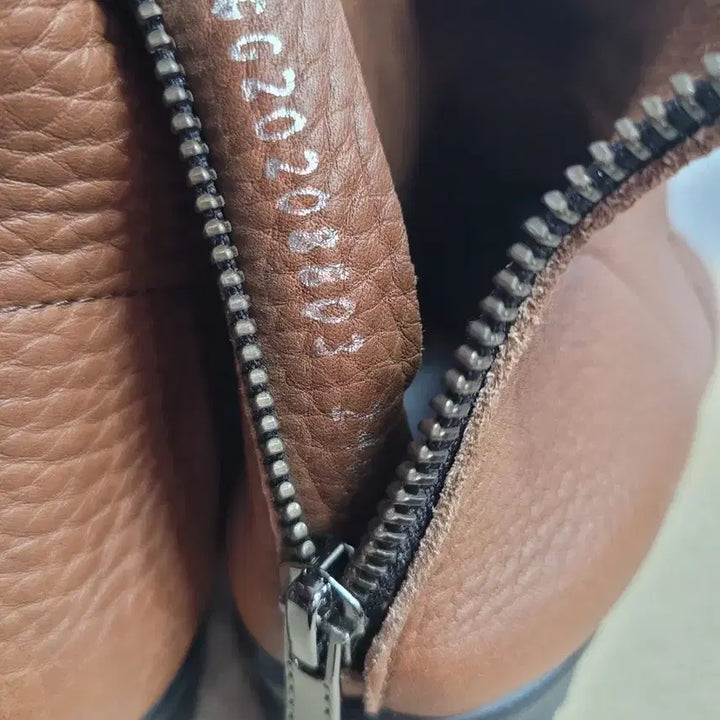 [BUNJANG] Geiger Brown Leather Ankle Boots / 240)가이거 브라운 가죽 앵클 부츠