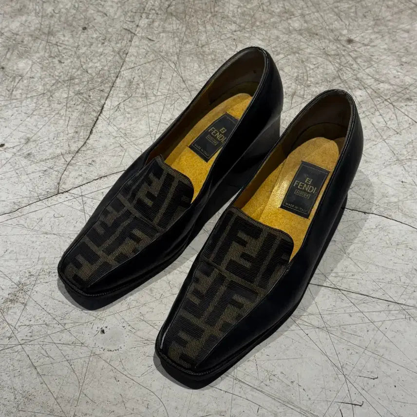 [BUNJANG] Fendi Zuca Pumps Shoes 37.5 (245) / Fendi 펜디 주카 펌프스 구두 37.5 (245) 올드머니