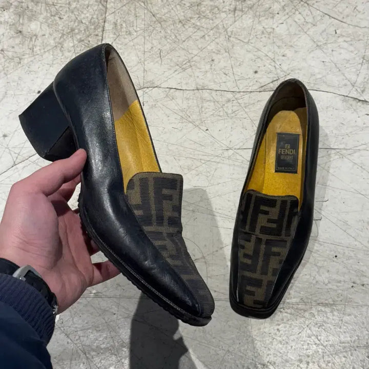 [BUNJANG] Fendi Zuca Pumps Shoes 37.5 (245) / Fendi 펜디 주카 펌프스 구두 37.5 (245) 올드머니