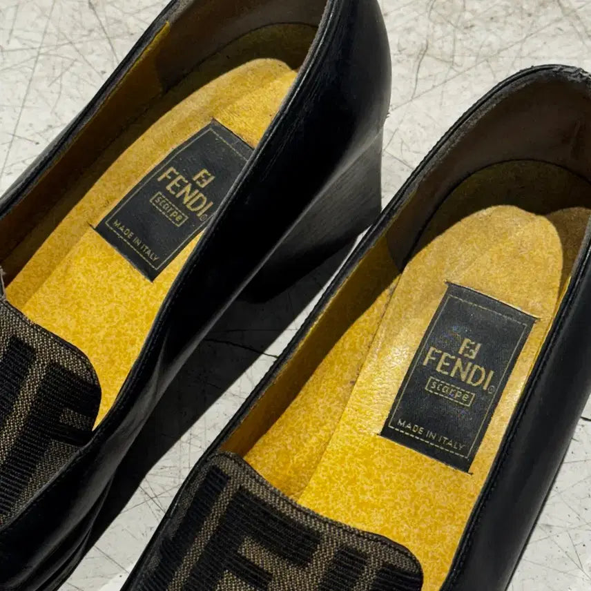 [BUNJANG] Fendi Zuca Pumps Shoes 37.5 (245) / Fendi 펜디 주카 펌프스 구두 37.5 (245) 올드머니